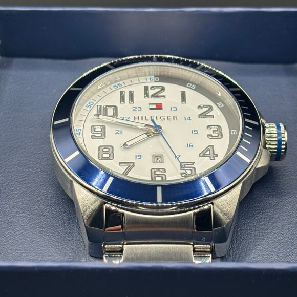 Tommy Hilfiger 1791073 Men’s Stainless Steel Blue Bezel White Dial Quartz NIBWT - Picture 3 of 17